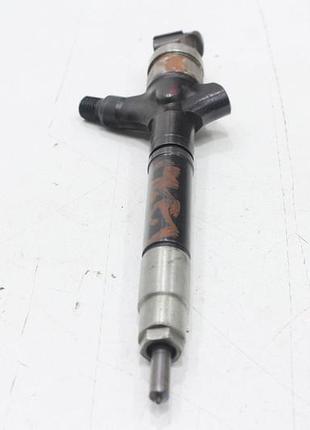 Форсунка дизельна 23670-0r030 toyota 2.0 d4d