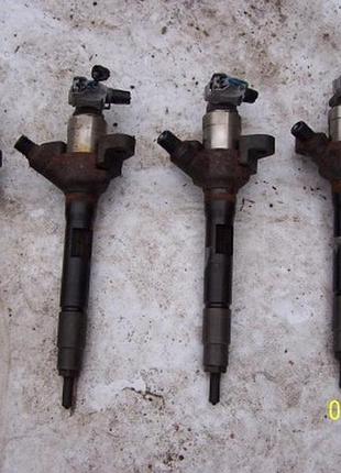 Форсунка топливная mazda r2aa 13h50 2.2 d б/у оригинал