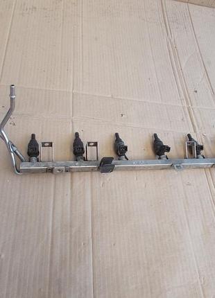 Форсунка топливная бензинова bmw e46 320 323 325 328 б/у оригинал