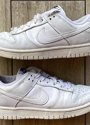 Кросівки nike dunk low triple white