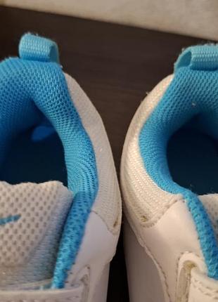 Кросівки для дівчинки nike lykin 11.  30р 6