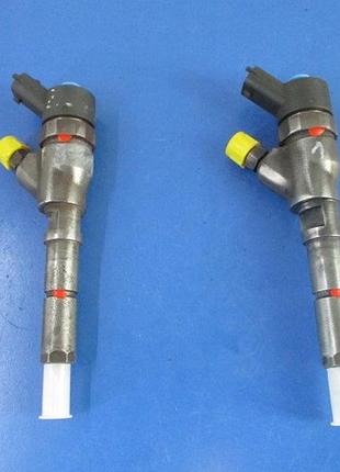Форсунка дизельна 1.6hdi bosch 0445110076 проверен
