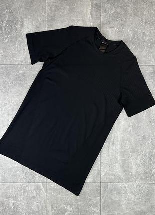 Gymshark футболка спортивная