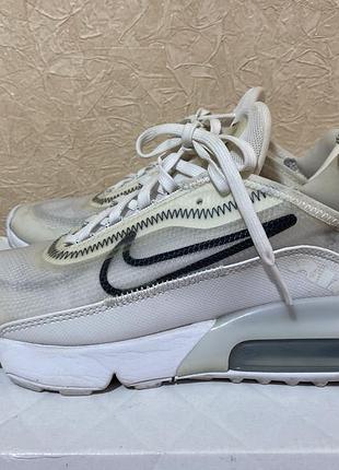 Кроссовки жіночі nike 2090
