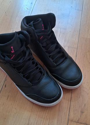 Кроссовки 37 nike jordan 2