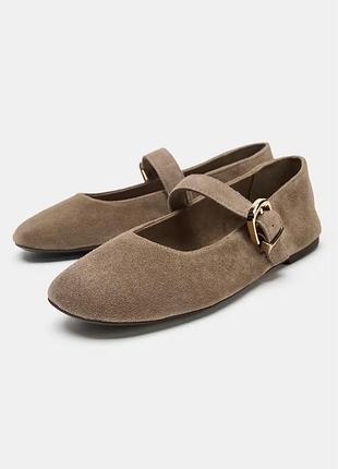 Балетки жіночі коричневі замшеві zara new