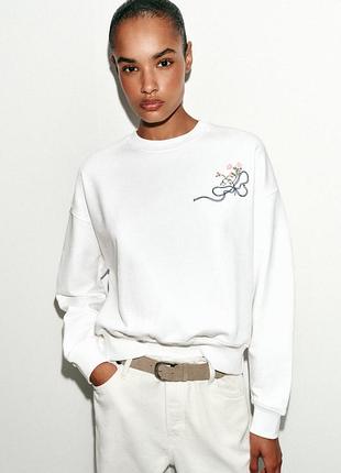 Оверсайз світшот з вишивкою zara