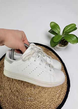 Кросівки adidas для дівчинки 2