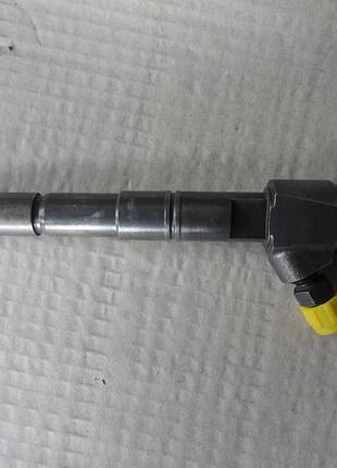 Форсунка дизельна вприск 55577668 opel 2.0 cdti a20dt