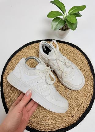 Кросівки adidas для дівчинки
