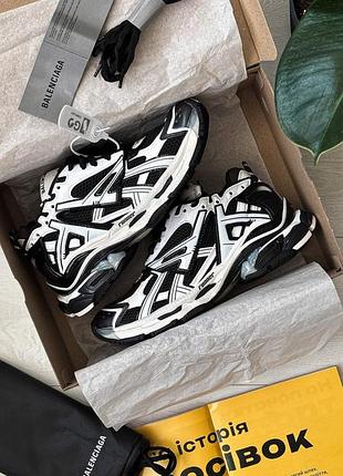 Balenciaga runner black/white 4