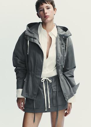 Легка куртка з капюшоном zara - xs, s, xl