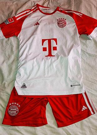 Підліткова футбольна форма fc bayern munchen season 2023/24, musiala