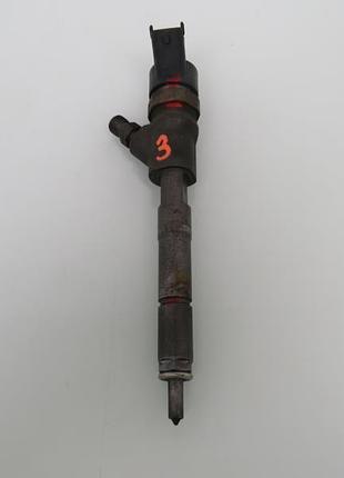 Форсунка топливная toyota 1.4 d-4d 0445110227 2367033040 б/у оригинал
