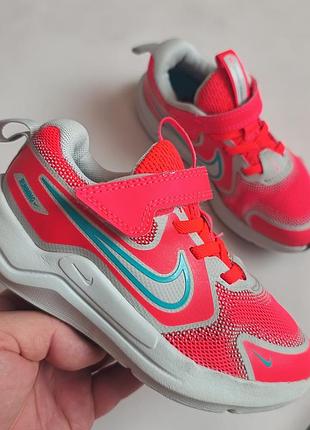 Оригинальные nike p28.5 длина стельки по факту 19см