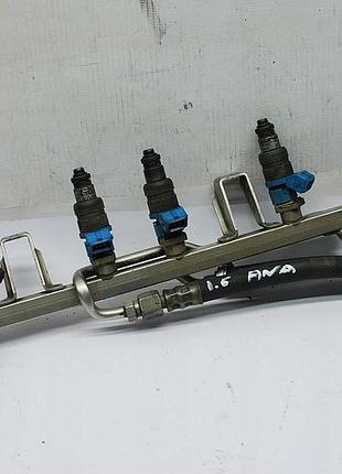 Форсунка паливна audi a4 b5 passat 1.6 бензинова бензинова 06b133317a 06b133551c б/у оригінал