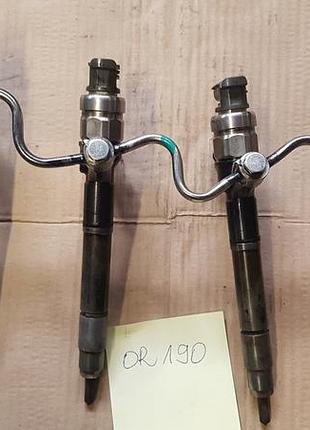 Форсунка дизельна toyota corolla verso 04-08 d4d