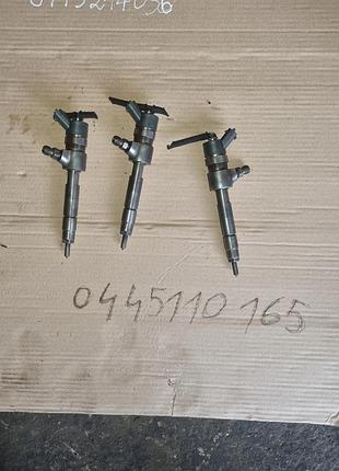 Форсунка дизельна opel 1.9 cdti 0445110165