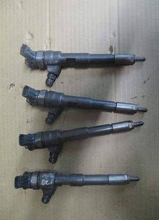 Форсунка дизельна renault 1.5 dci 0445110652