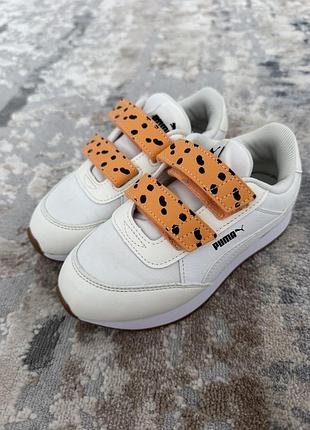 Кросівки puma на дівчинку
