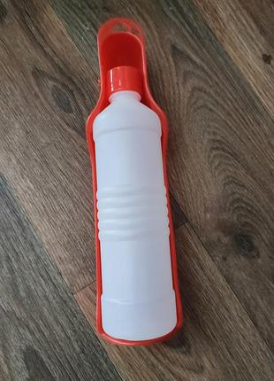 Пляшка для води песику