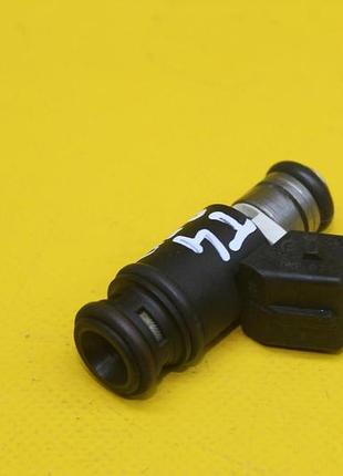 Форсунка топливная бензинова iwp 076 t4 2.5 b 021031b б/у оригинал