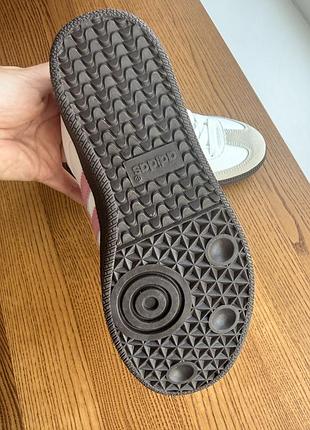 Кросівки adidas 33 8