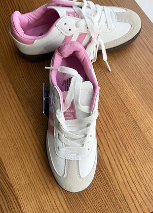 Кросівки adidas 33 3