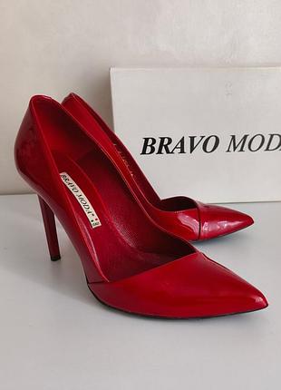 Шкіряні лаковані туфлі човники лодочки bravo moda, розмір 39, устілка 25-25,3 см