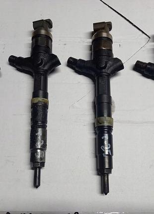 Форсунка дизельна toyota avensis t25 2.0 d4d 23670-0g010
