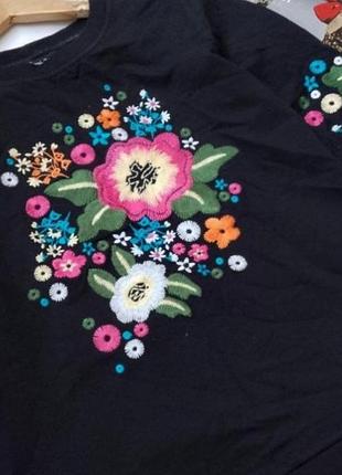 Свитшот с вышивкой м 3