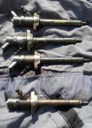 Форсунка топливная 0445110259 ford peugeot 1.6 hdi б/у оригинал
