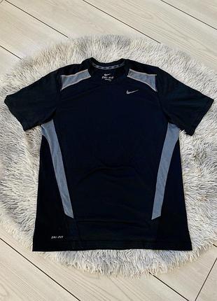 Спортивна футболка nike dri-fit чорна size m