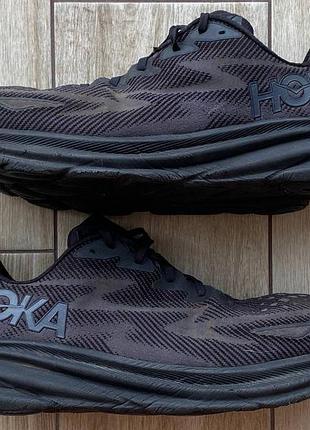 Бігові кросівки hoka clifton 9