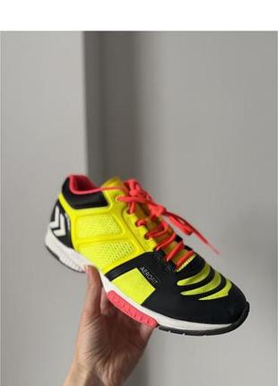 Кросівки hummel 6
