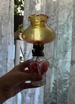Вінтажна скляна масляна лампа