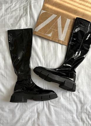Високі лаковані чоботи ботфорти zara