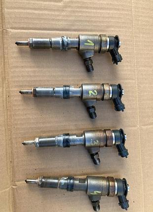 Форсунка дизельна peugeot 1.4 hdi oe 0445110135