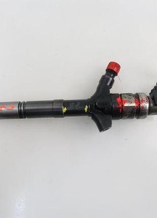 Форсунка дизельна toyota corolla e12 2.0 d-4d 236700g010