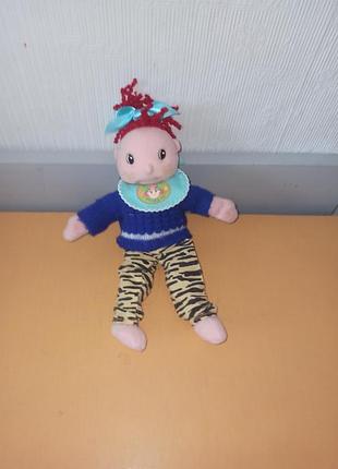 Мягкая кукла серии maggie raggies от немецкого бренда zapf creation. около 24 см,