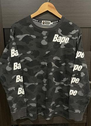 Оригінальний лонгслив bape by a bathing ape розмір м-л підійде і на с легеньким оверсайзом заміри в лс торг є ,оригінал