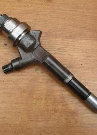 Форсунка дизельна opel 1.7 cdti a17dtr 8-97376270-1