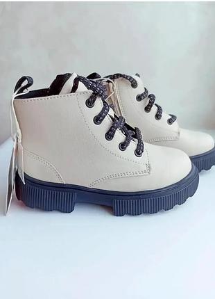 Осінні черевики zara для дівчинки