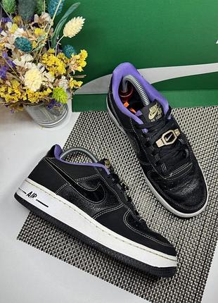 Оригінальні кросівки nike force