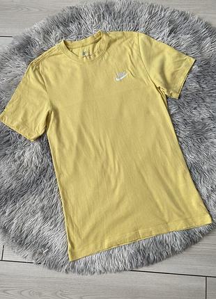 Футболка nike жовта size xs