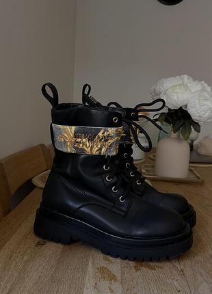 Пулосапожки versace