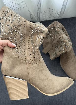 Нові замшеві чоботи-козаки ideal shoes зі стразами, розмір 40