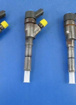Форсунка дизельна 2.0hdi bosch 0445110076 проверен