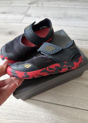 Дитячі сандалі new balance, розмір 28, оригінал