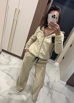 Спортивний костюм